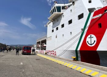 Duecento non sbarcheranno e saranno portati a Messina