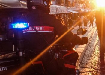 Ferito da due coetanei. Indagini dei carabinieri