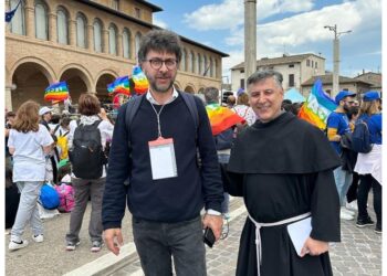 'Oggi i giovani ci dicono: Ci siamo. Smettiamola di ignorarli'