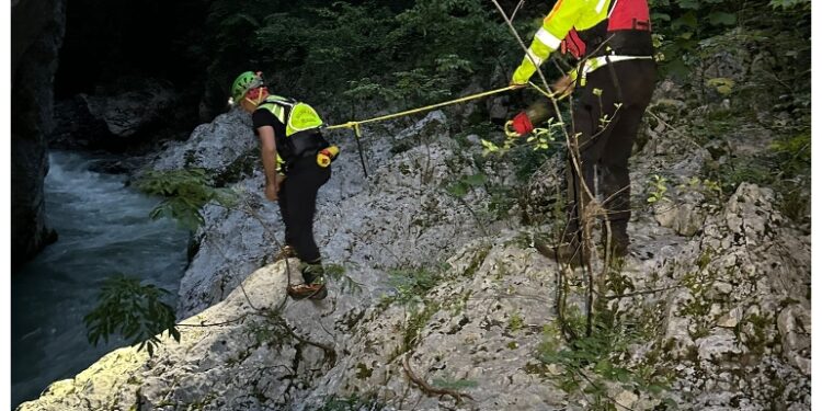 L'incidente per uno scontro tra gommoni. Le ricerche proseguono