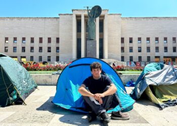 'Non hanno attivato politiche per le residenze dei giovani'