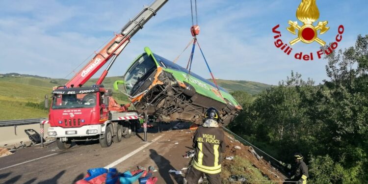 L'incidente il 4 giugno con un morto e 14 feriti