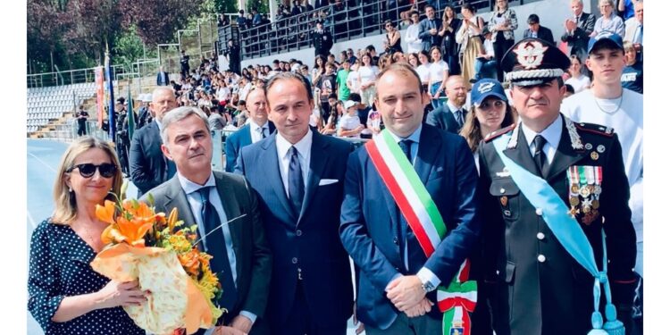 Alla festa dei carabinieri i genitori del 23enne ferito a Torino