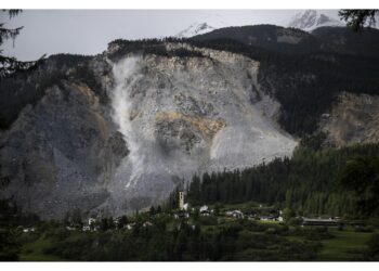 Massi sulla strada a Brienz