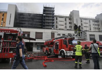 Tre feriti ancora gravi. Il minisindaco: 'Carte del cantiere ok'