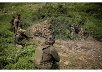 Portavoce esercito: 'I russi effettuano una rotazione di truppe'