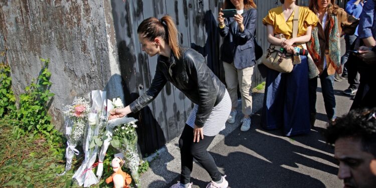 'Vogliamo viverlo assieme ad amici e parenti'. Domani i funerali