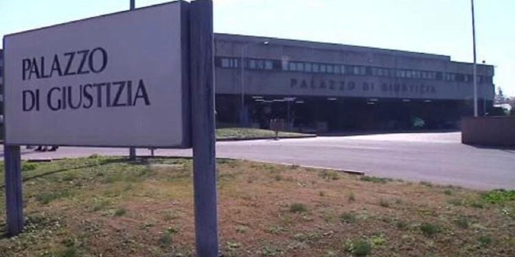 In carcere due sottufficiali in servizio ad Amendola