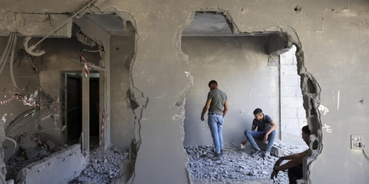 Durante la demolizione della casa dell'attentatore a Nablus