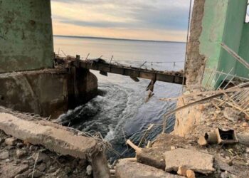 Colpito edificio residenziale di 5 piani