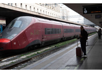 Problema tecnico a treno a Chiusi