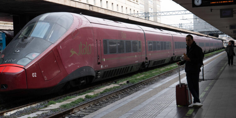 Problema tecnico a treno a Chiusi