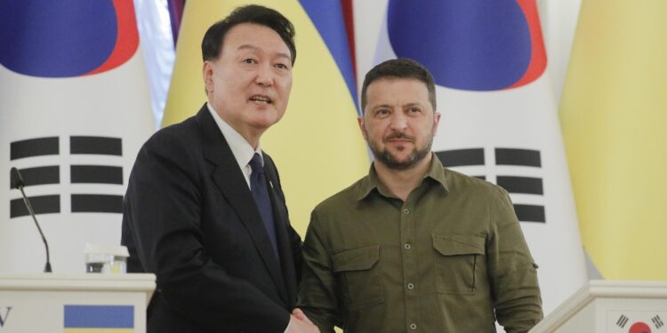 Zelensky ringrazia Yoon per la visita 'significativa'