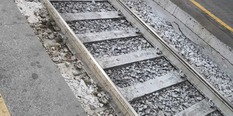 Macchinista treno sente urto e dà l'allarme. Polfer sul posto