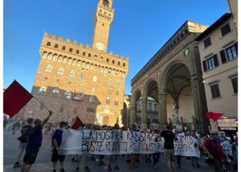 Assemblea con 250 persone si trasforma in manifestazione