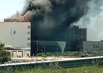 Degenti trasferiti in area di sicurezza dell'edificio