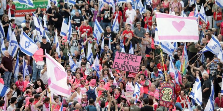 Domani braccio di ferro all'aeroporto Ben Gurion