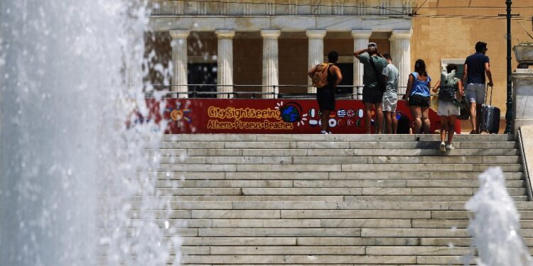 La misura è stata presa anche a Creta a causa delle temperature