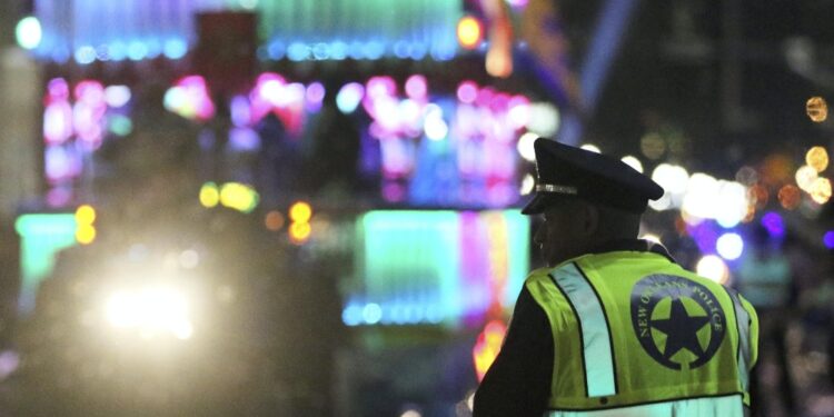 Altri 6 persone ferite. La sparatoria durante festa di quartiere