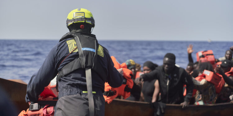 A bordo 57 persone soccorse nel Mediterraneo centrale