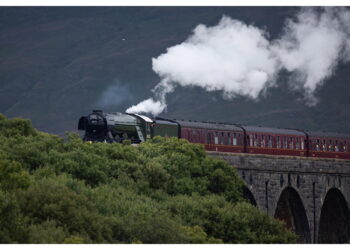 Coinvolta anche la storica locomotiva Flying Scotsman