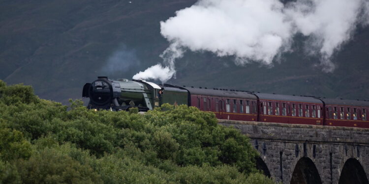 Coinvolta anche la storica locomotiva Flying Scotsman