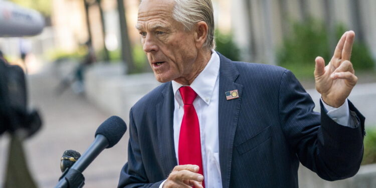 Peter Navarro non ha collaborato con commissione 6 gennaio