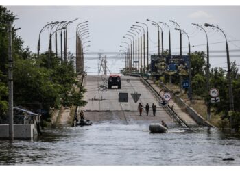 Fonte del servizio di sicurezza: 'feriti 7 ufficiali'