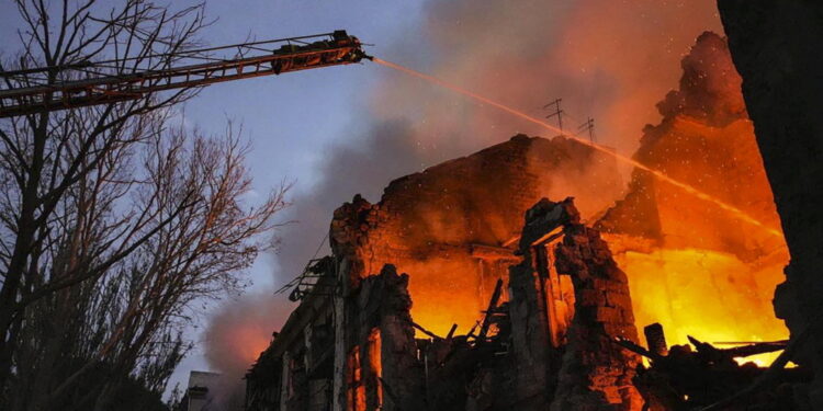 'In totale spenti 26 incendi. Colpita un'infrastruttura'