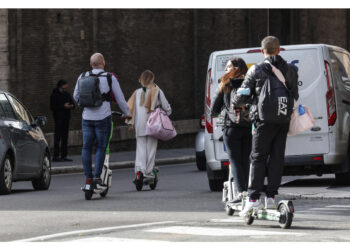 Da settembre banditi anche da Parigi