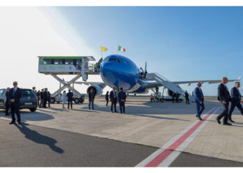 Cerimonia di benvenuto all'aeroporto di Ulan Bator