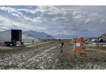 Il deserto è una distesa di fango