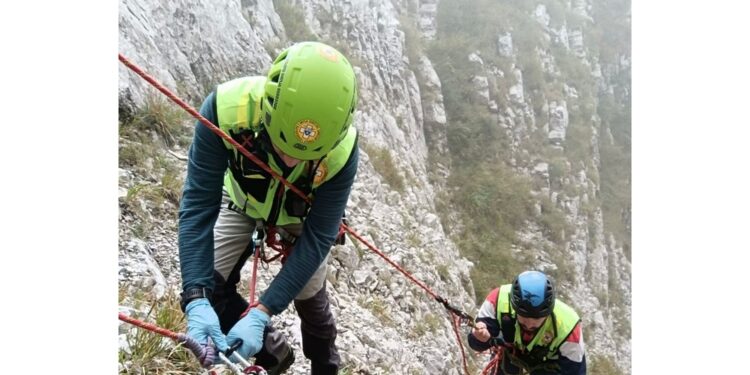 Trentenne svizzero individuato in fondo a uno strapiombo