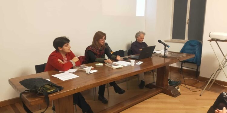 A Trieste presenta il suo libro e racconta la propria verità