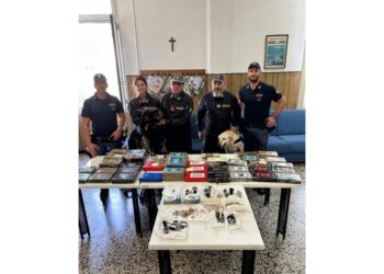 Due arresti di Polizia e Gdf. Cocaina anche in fustini detersivo