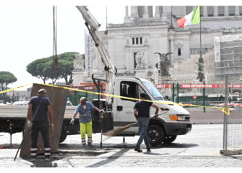 In mattinata nell'arco di due ore. Già ridotta viabilità