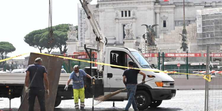 In mattinata nell'arco di due ore. Già ridotta viabilità