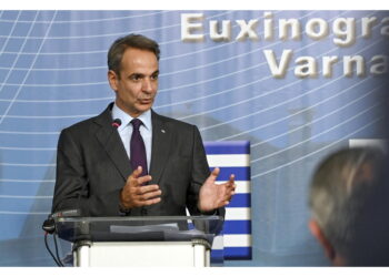 Mitsotakis: 'Governo ha i piedi saldi