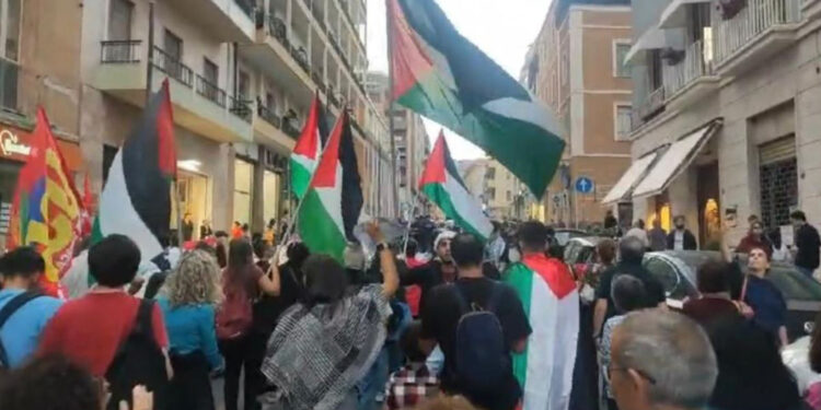 Corteo partito da piazza Giovanni XXIII nel pomeriggio