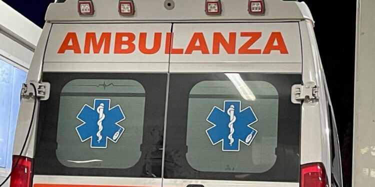 Una persona sarebbe in gravi condizioni