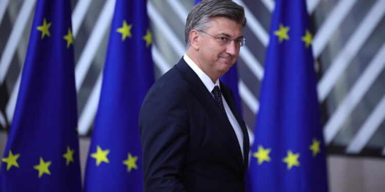 Plenkovic:'La soluzione è la protezione delle frontiere esterne'