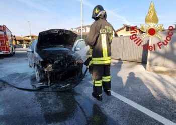 Incendio auto Bulgarograsso