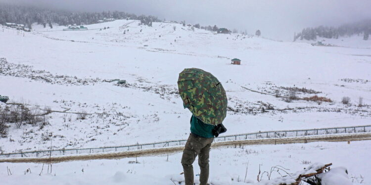 Oggi e domani brutto tempo al centro sud e neve in collina