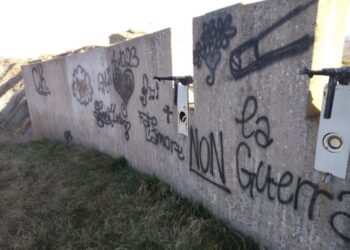 Comparse scritte e simboli