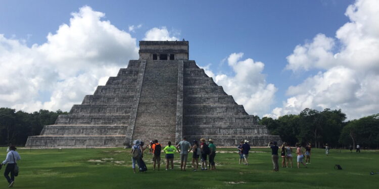 Farà tappa nei siti archeologici più famosi dello Yucatan