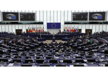 Via libera al testo per riformare le istituzioni europee