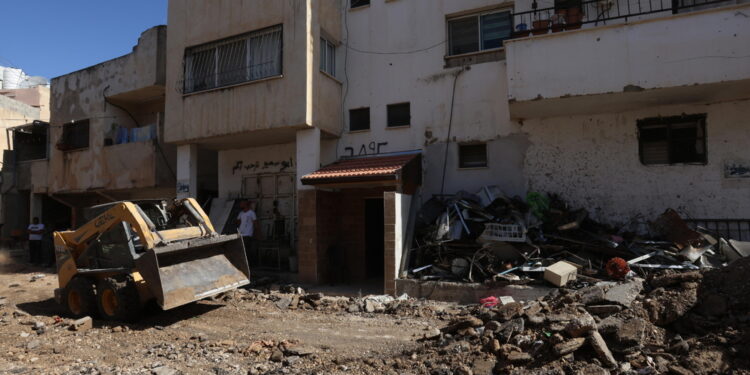 Fonti palestinesi: Idf hanno circondato l'ospedale della città