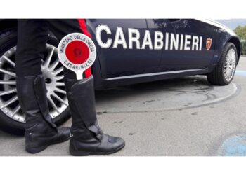 Bloccato dai carabinieri. Ha violato il divieto di avvicinamento