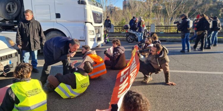 "Per il clima e in solidarietà Gkn"