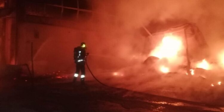 In corso evacuazione dei pazienti